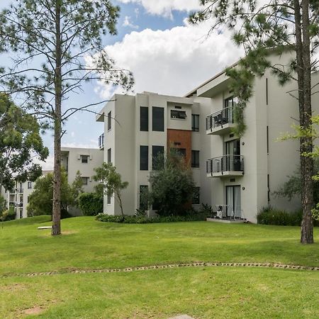 Modern Apartment In A Secure Golf Estate.Wifi ロードポート エクステリア 写真